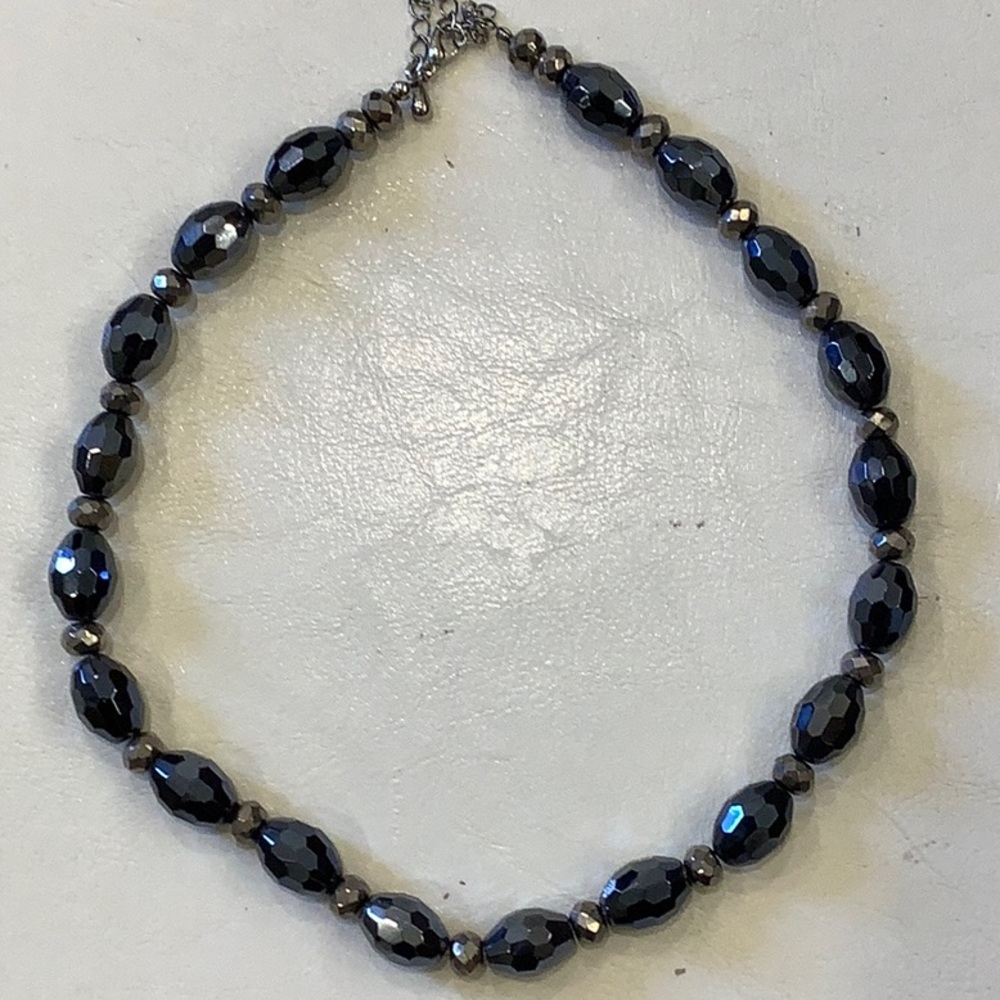 Cut crystal necklace